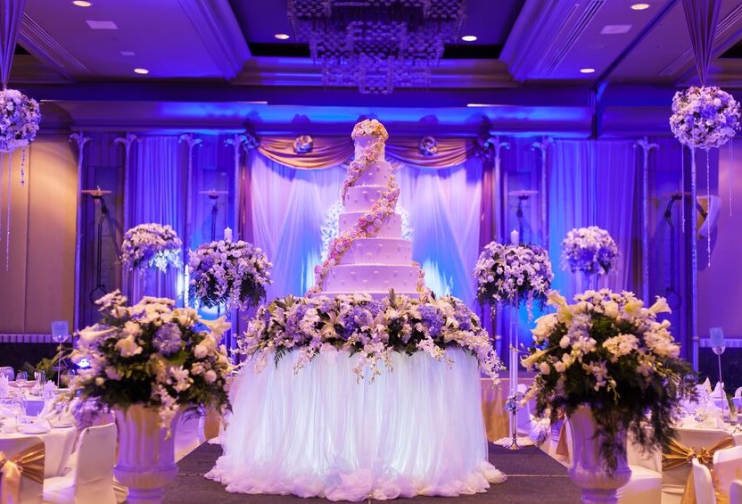 Pièce montée mariage Annecy – Gâteaux mariage Genève – Gâteau d’anniversaire sur mesure personnalisé Haute Savoie